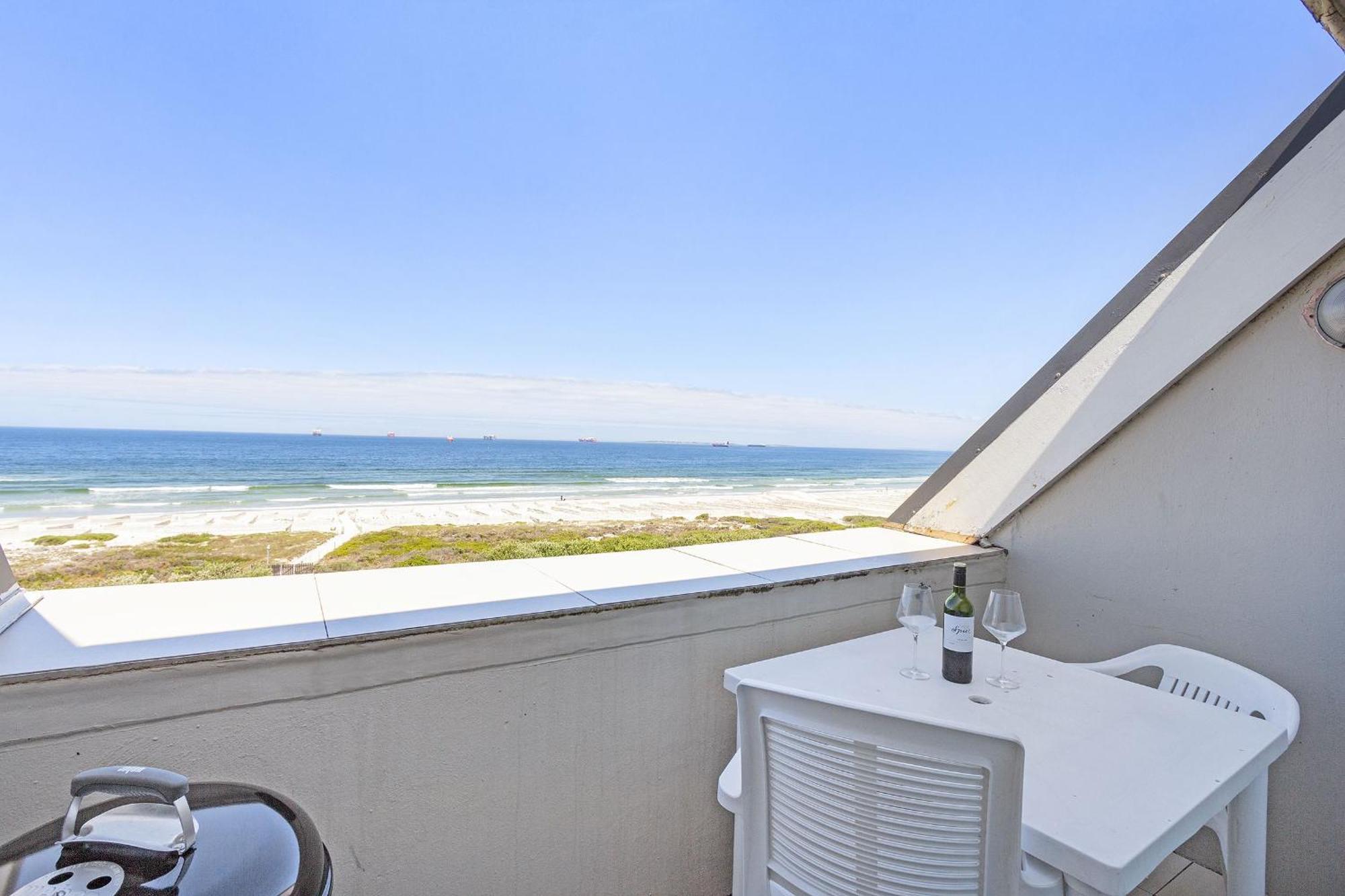 Apartment Dolphin H301 By Host Agents Bloubergstrand